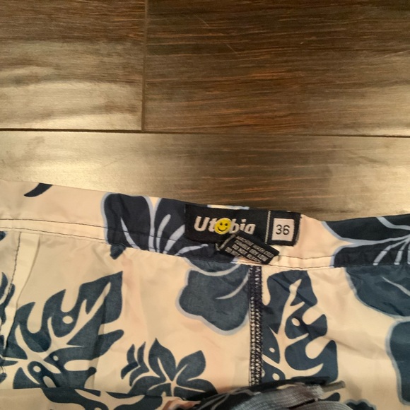 Utobia Board Shorts - Picture 3 of 4